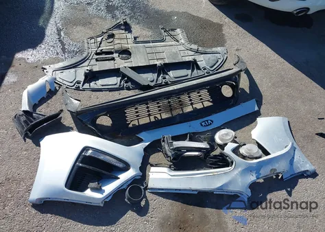 2019 Kia Forte Lxs z USA, uszkodzony, nr VIN 3KPF24AD8KE010248